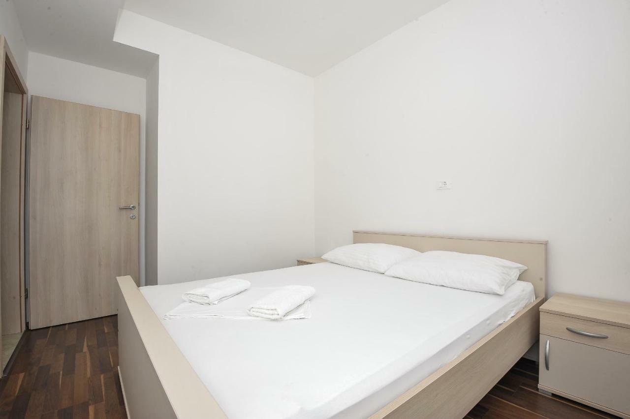 Apartmani Vrtlici Zdenka Stara Novalja Exterior foto